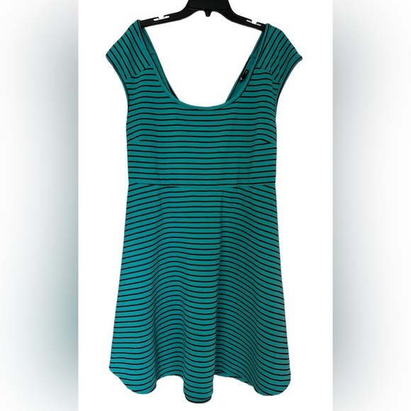 Torrid Black & Teal Textured Striped Skater Dress size 3 Cross Back Open - Picture 3 of 15
